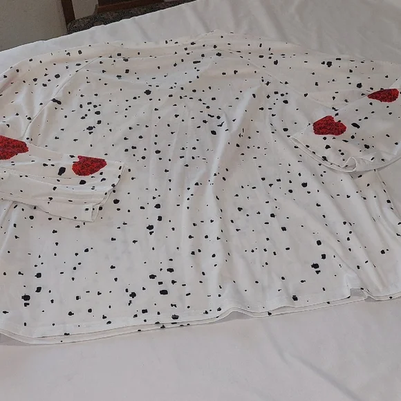 White Long Sleeve Shirt with Red Heart Design - Picture 5 of 6